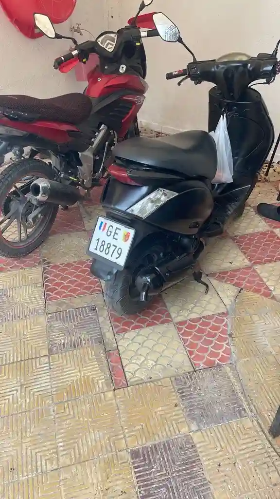 Piaggip zip Nouveau 2t 80 - Vue 2