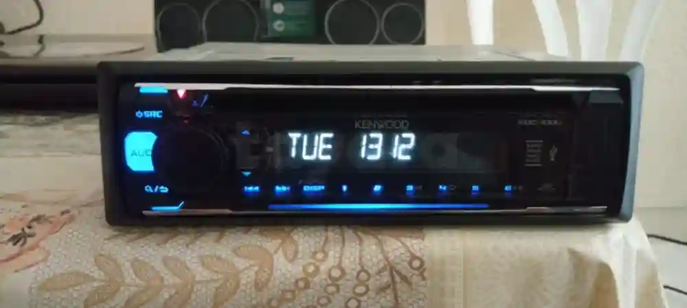 Poste Kenwood Importer 💶 - Vue 5