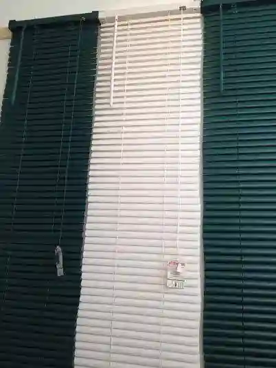 Lot de Stores Vénitiens à El Ouerdia - Vue 1