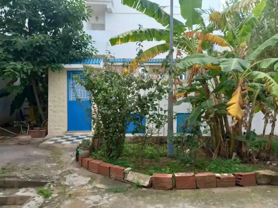 App rdc Style Maison à El Mourouj - Vue 1