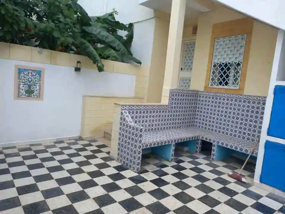 App rdc Style Maison à El Mourouj - Vue 3