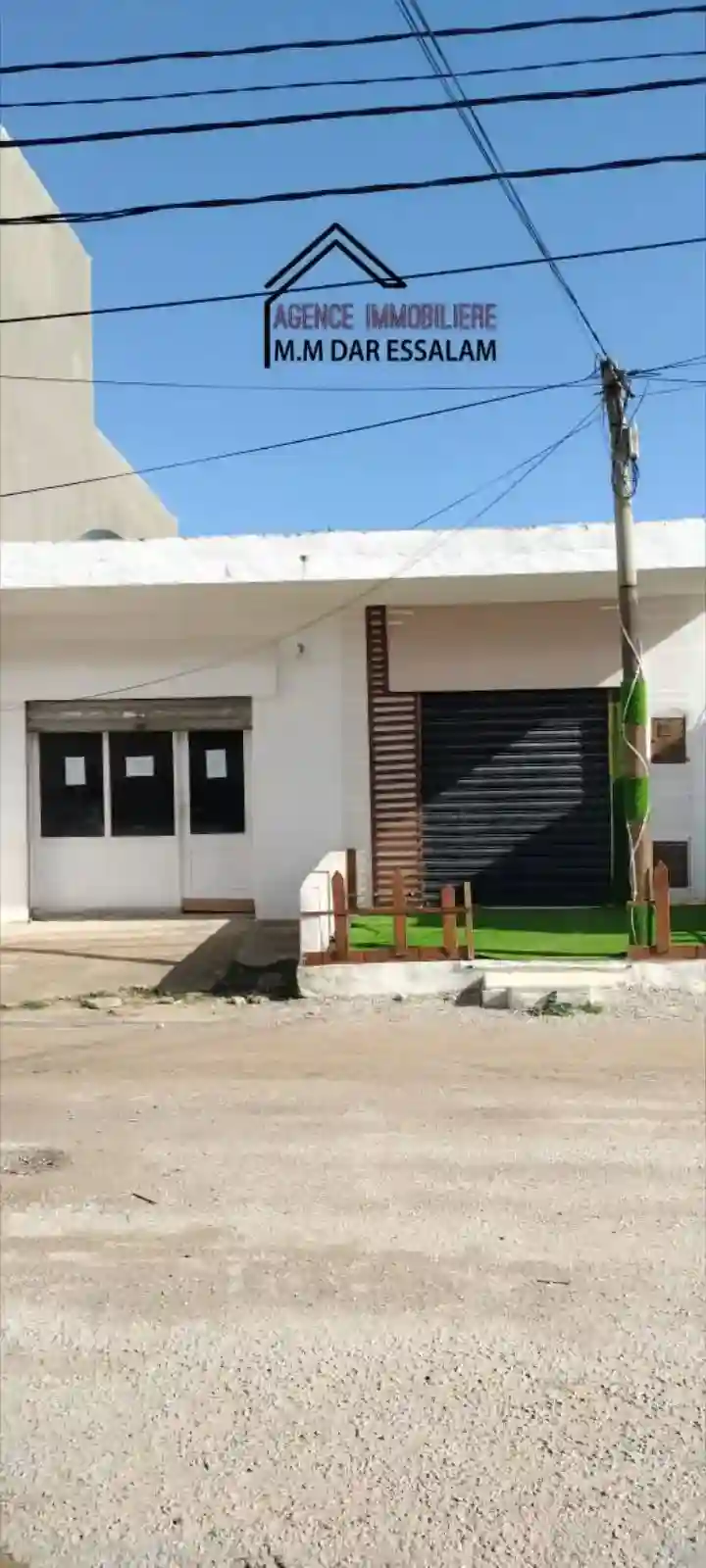 Deux Garages Près de Toutes Commodités - Vue 2