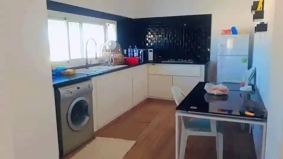 Villa Salon et 3 Suites Avec Piscine à Cite Touristique - Vue 2