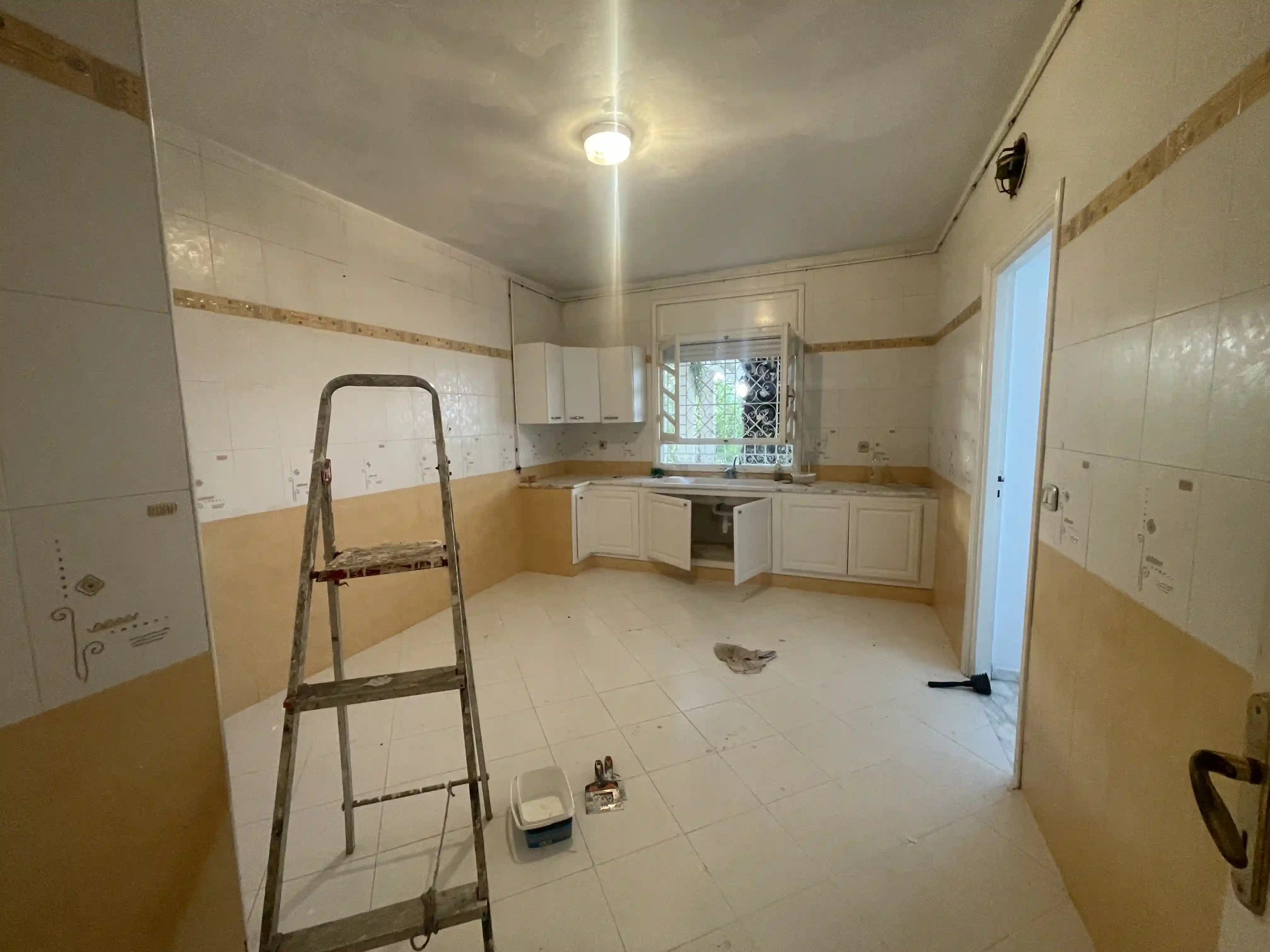 Appartement à Ennaser à Cite Ennasr 2 - Vue 4