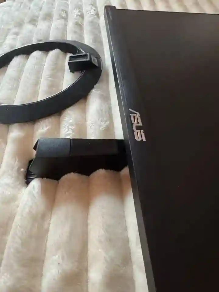 Ecran Asus 27 Pouce - Vue 4