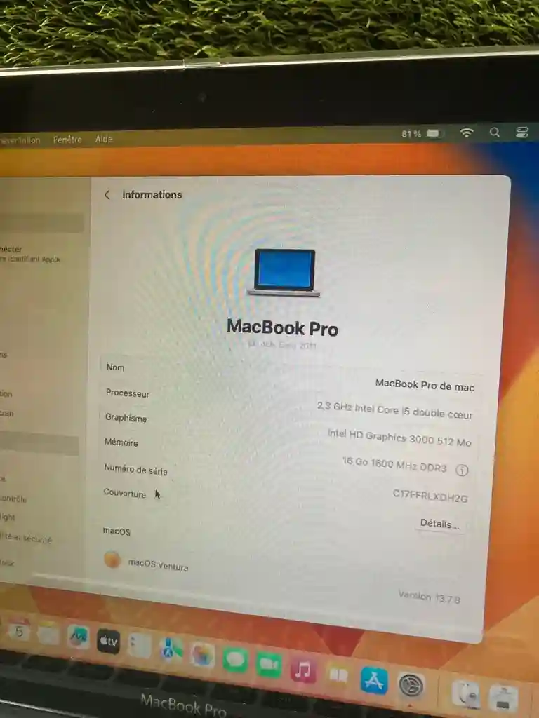 Macbook pro - Vue 3