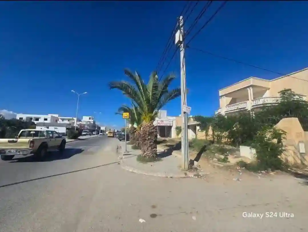 Opportunité R+6 Villa 1100 m2 Route Touristique Kantaoui - Vue 1