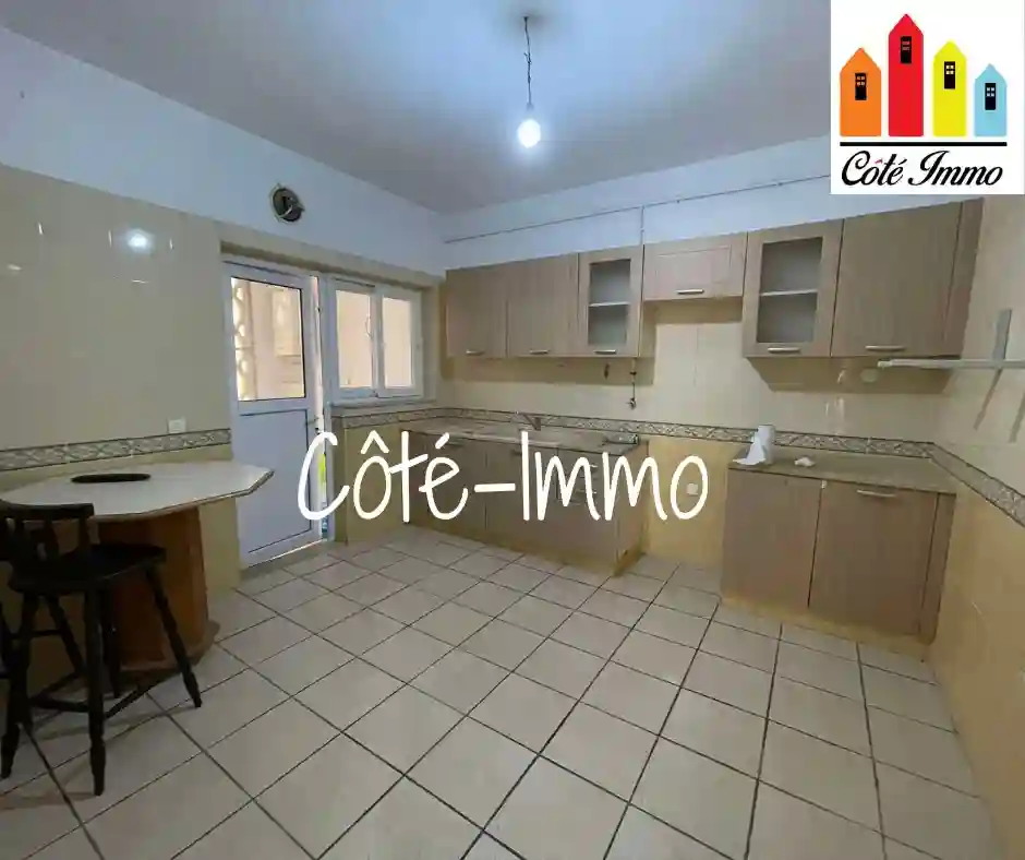 Appartement s3 hst à Ezzahra à Ezzahra - Vue 1