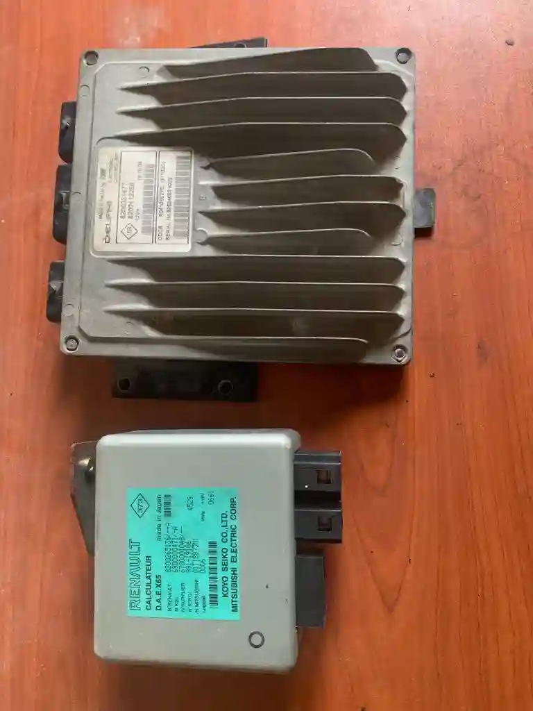 Calculateur Renault 15 DCI - Vue 1