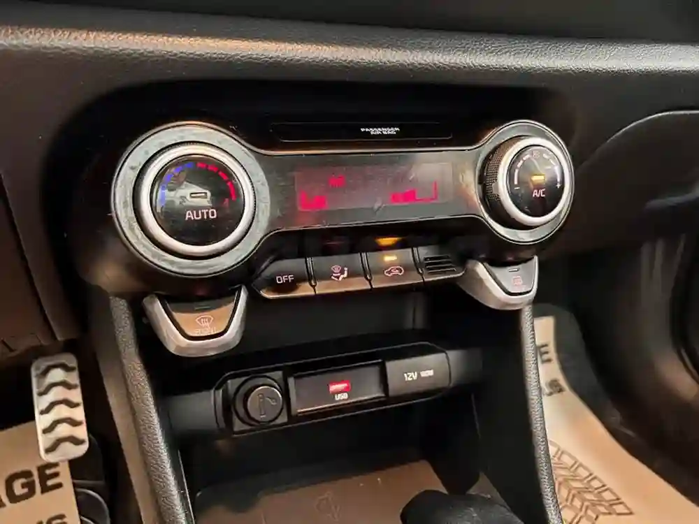 KIA Picanto GT Line Premiere Main 2021 BVA - Vue 3