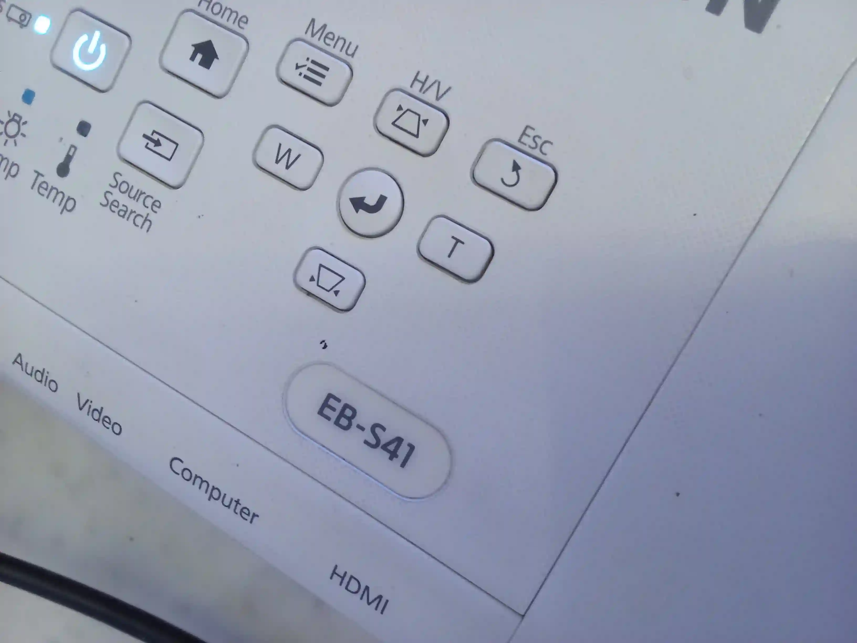 Videoprojecteur Epson Parfait à Ben Arous - Vue 2