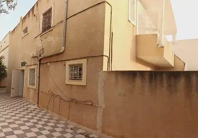 Villa 2 Étages au Mourouj 3 à El Mourouj - Vue 3