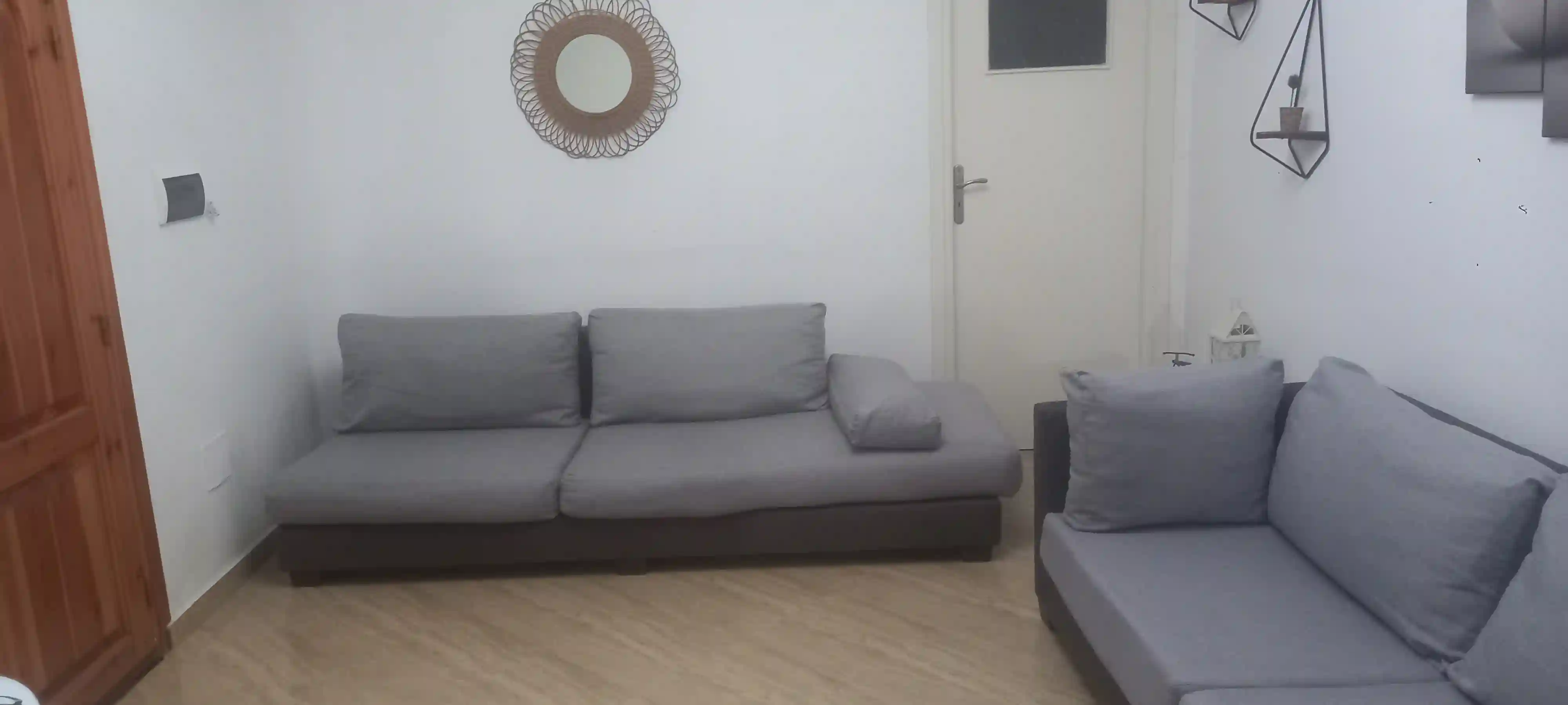 Salon Moderne à Ezzahra - Vue 2