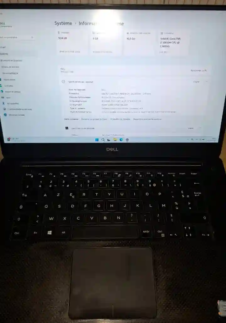 Dell Precision 5530 à Le Bardo - Vue 4