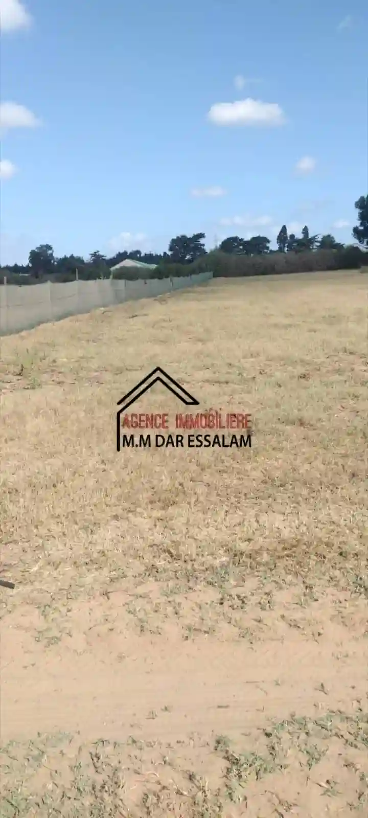 Terrain Près de la Route Principal - Vue 2