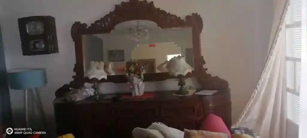 Buffet en Bois Antiquaire a Vendre - Vue 1