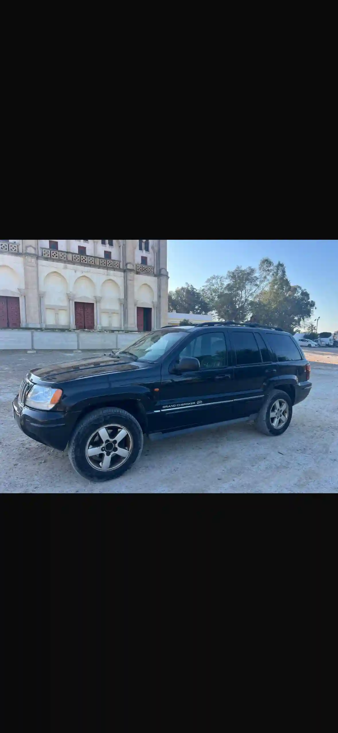 Jeep Grand Cherokee à Le Kram - Vue 2