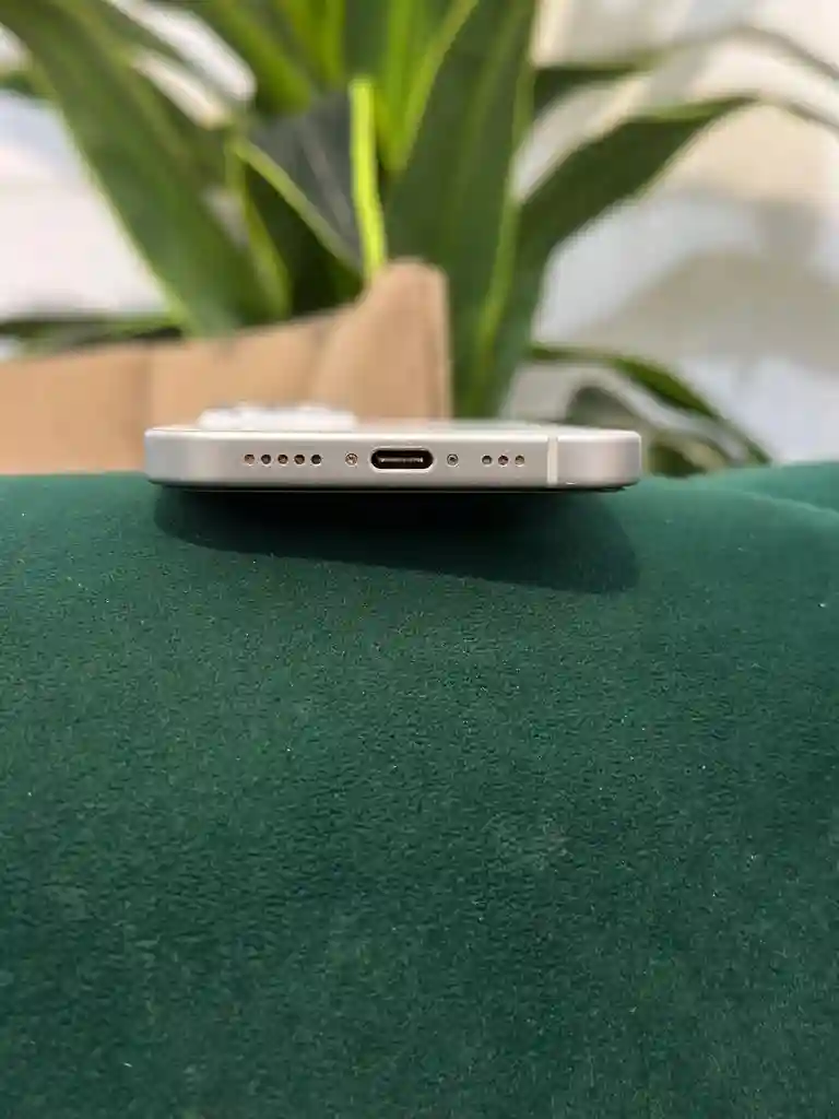 Iphone 15 90 128gb - Vue 3