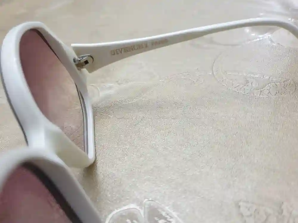 Lunette Givenchy - Vue 3