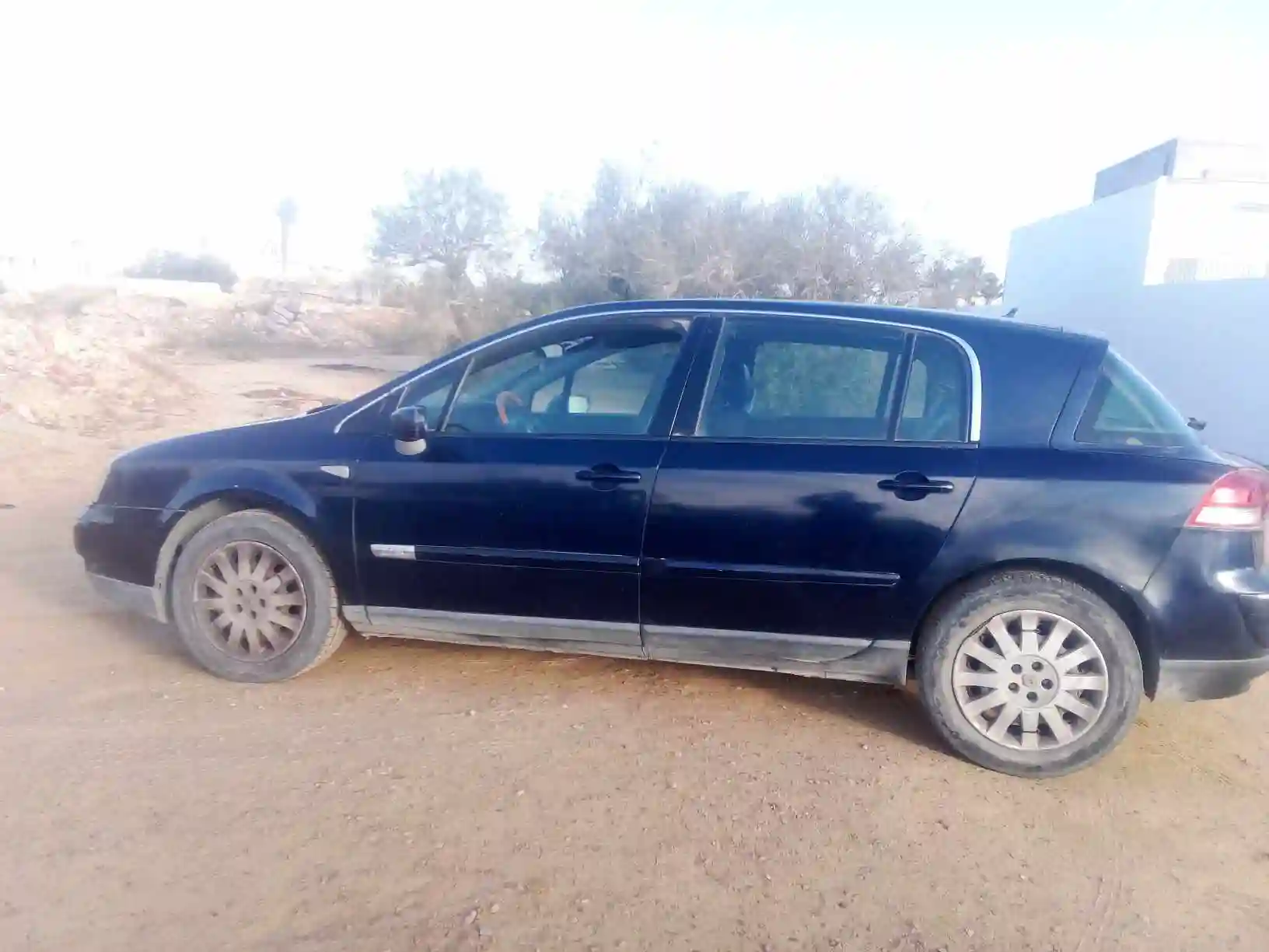 Renault Velsatis à Sakiet Ezzit - Vue 2