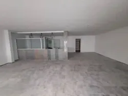 À Louer – Local Industriel de 1250 m² Situé à la Zone Industriell