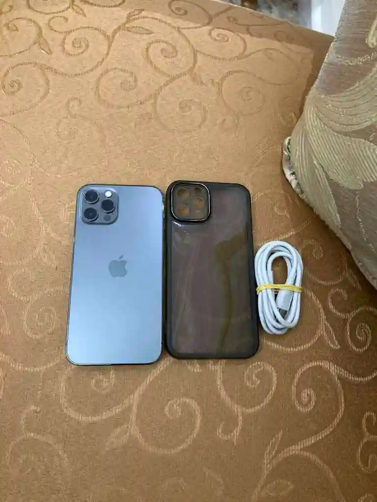 Iphone 12 pro Jamais Reparé - Vue 6