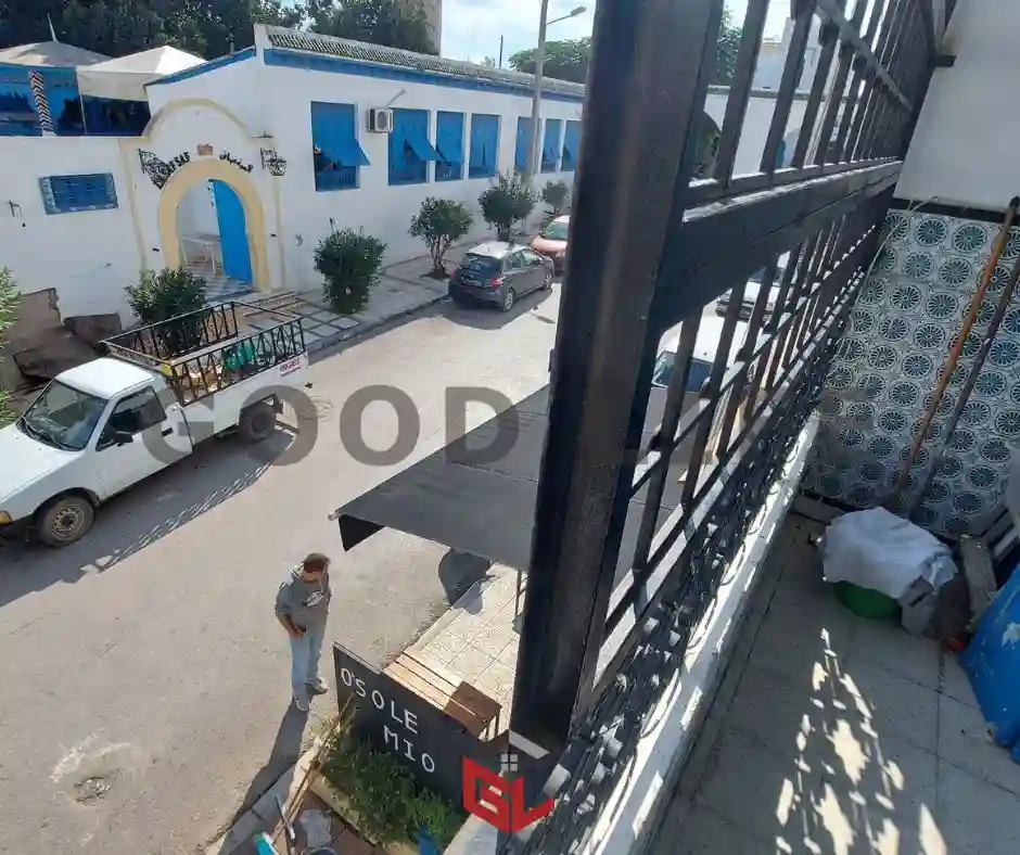 Immeuble à la Marsa à Marsa Safsaf - Vue 1