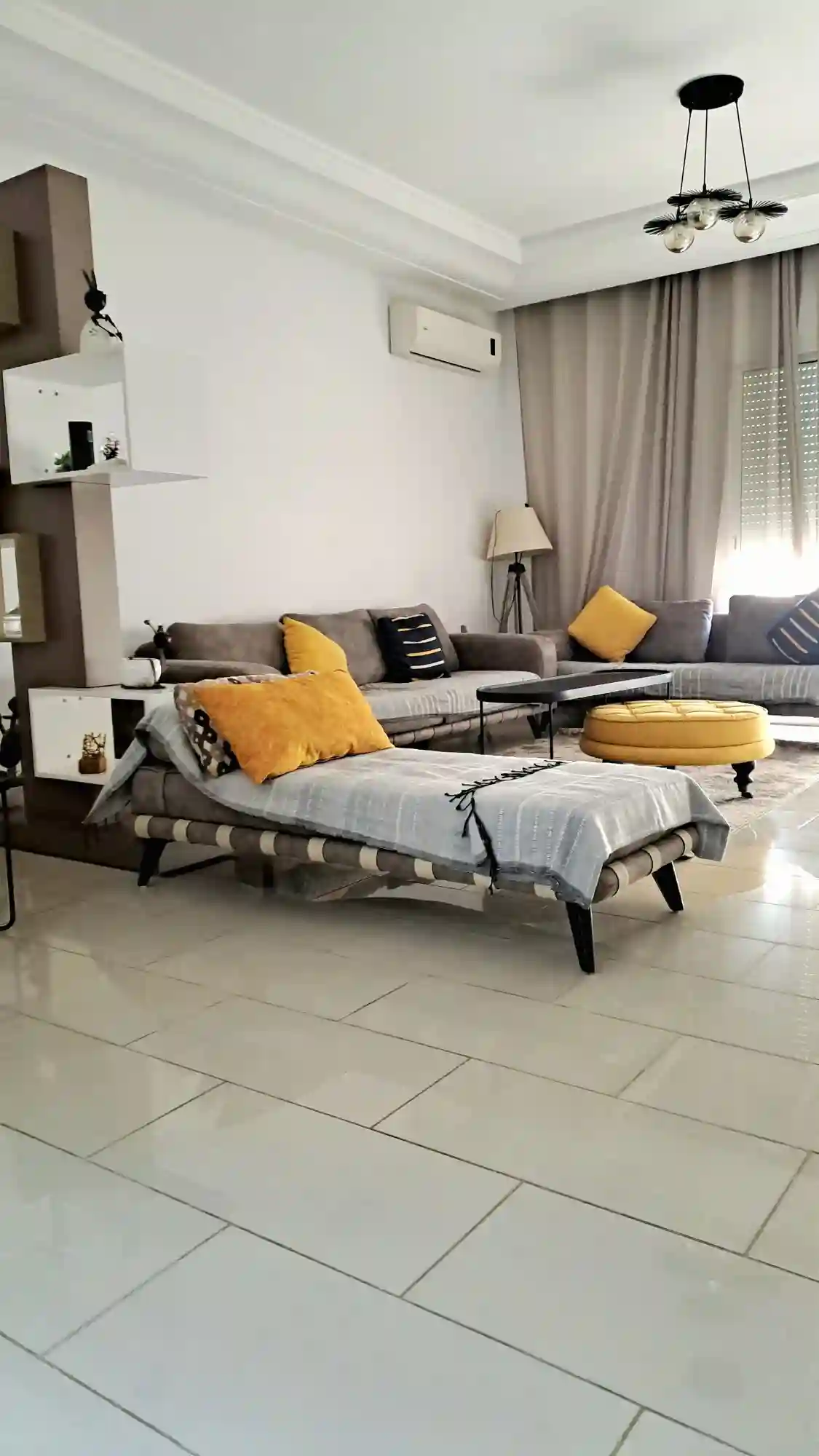 Meublé Neuf Cité Palmeraies L'aouina - Vue 1