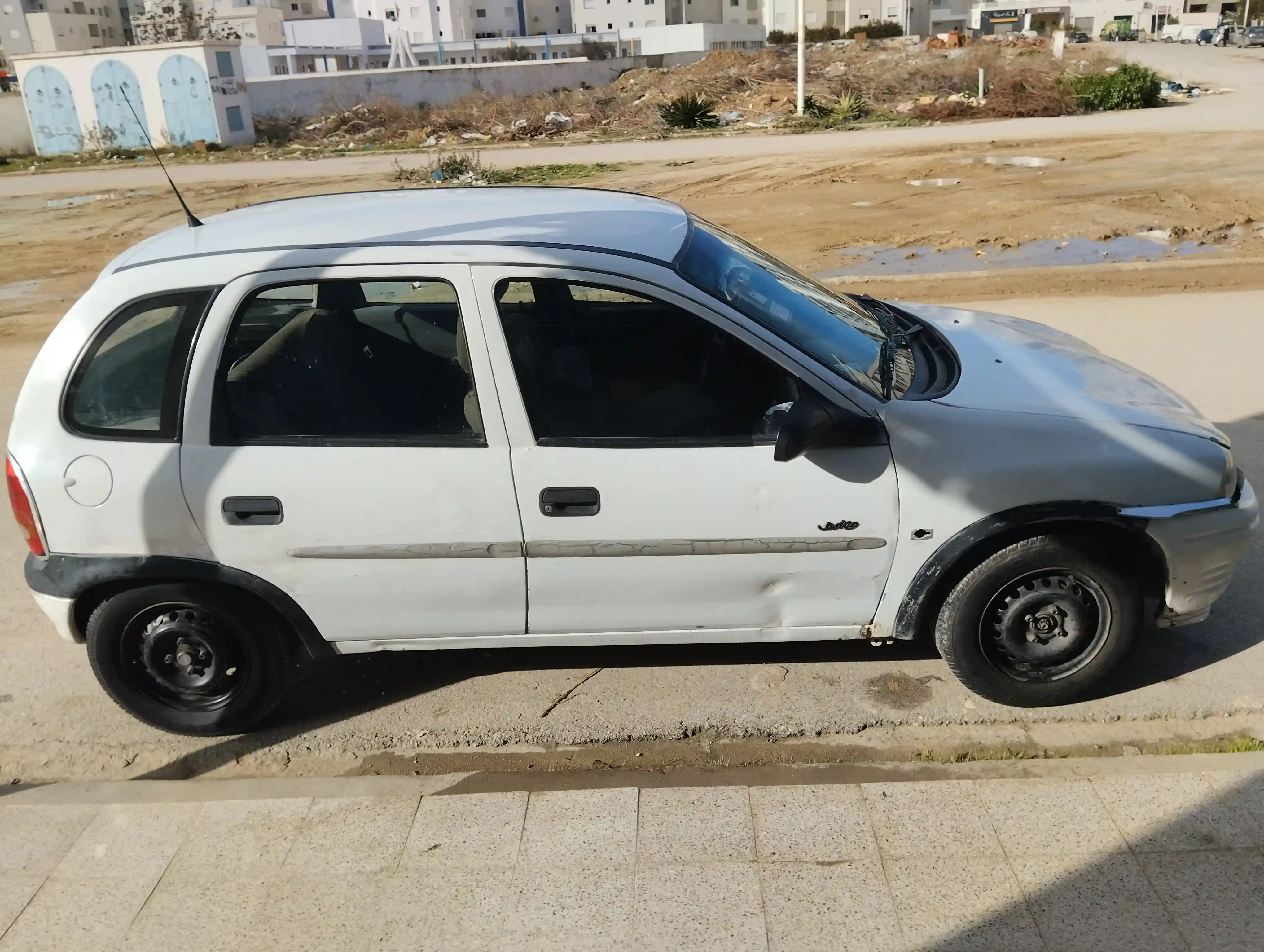 Opel Corsa - Vue 1