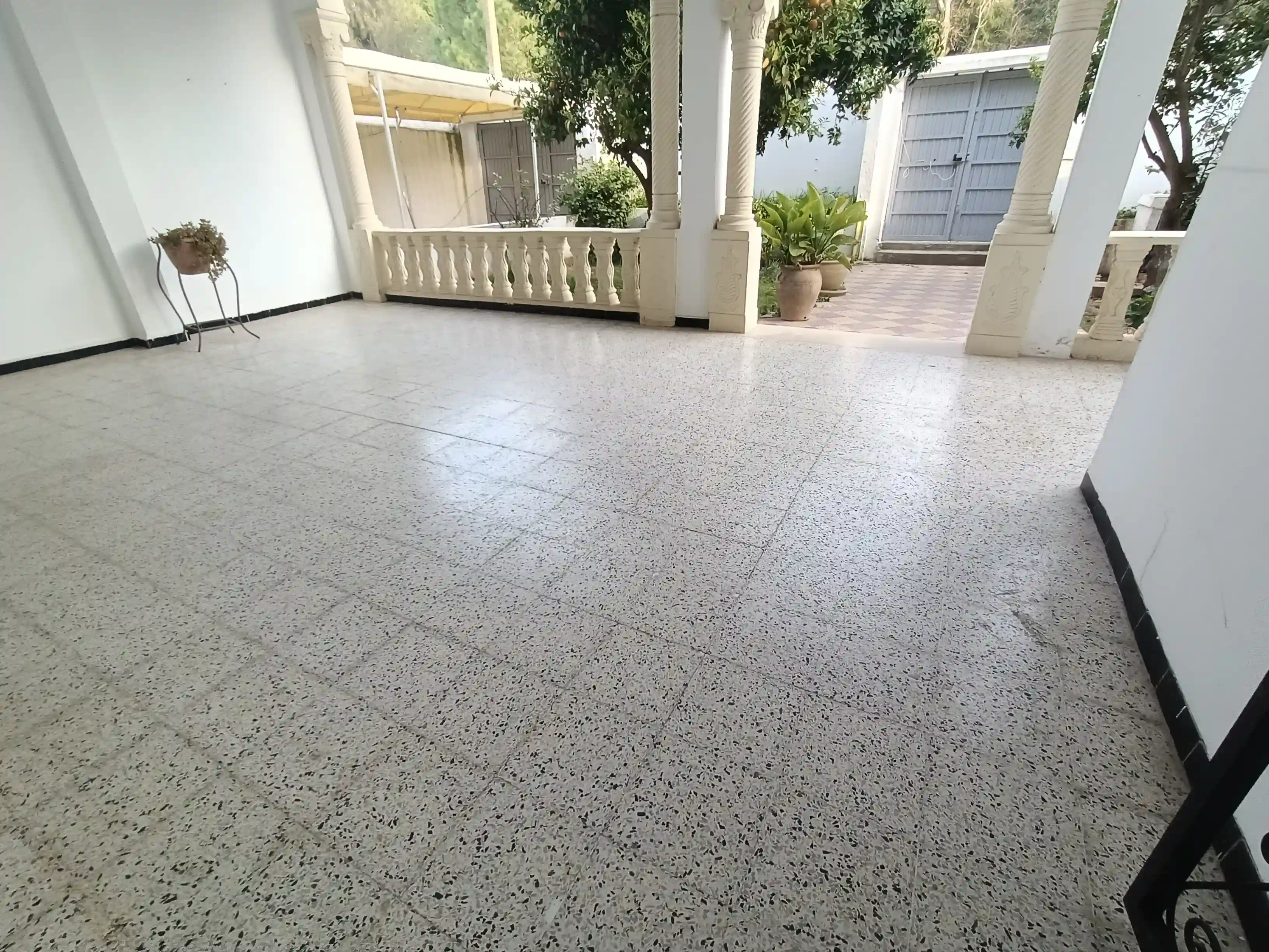 Un rdc Vide à Marsa Saada à Marsa Safsaf - Vue 3