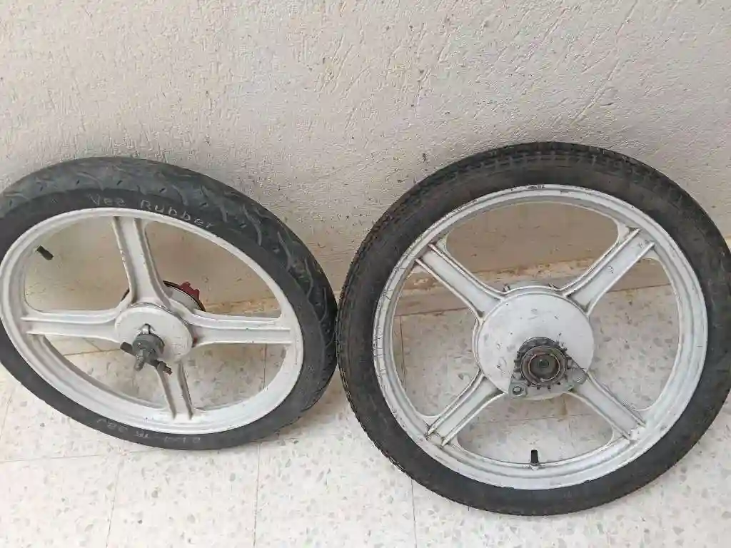 Deux Roues Piaggio Importé - Vue 1