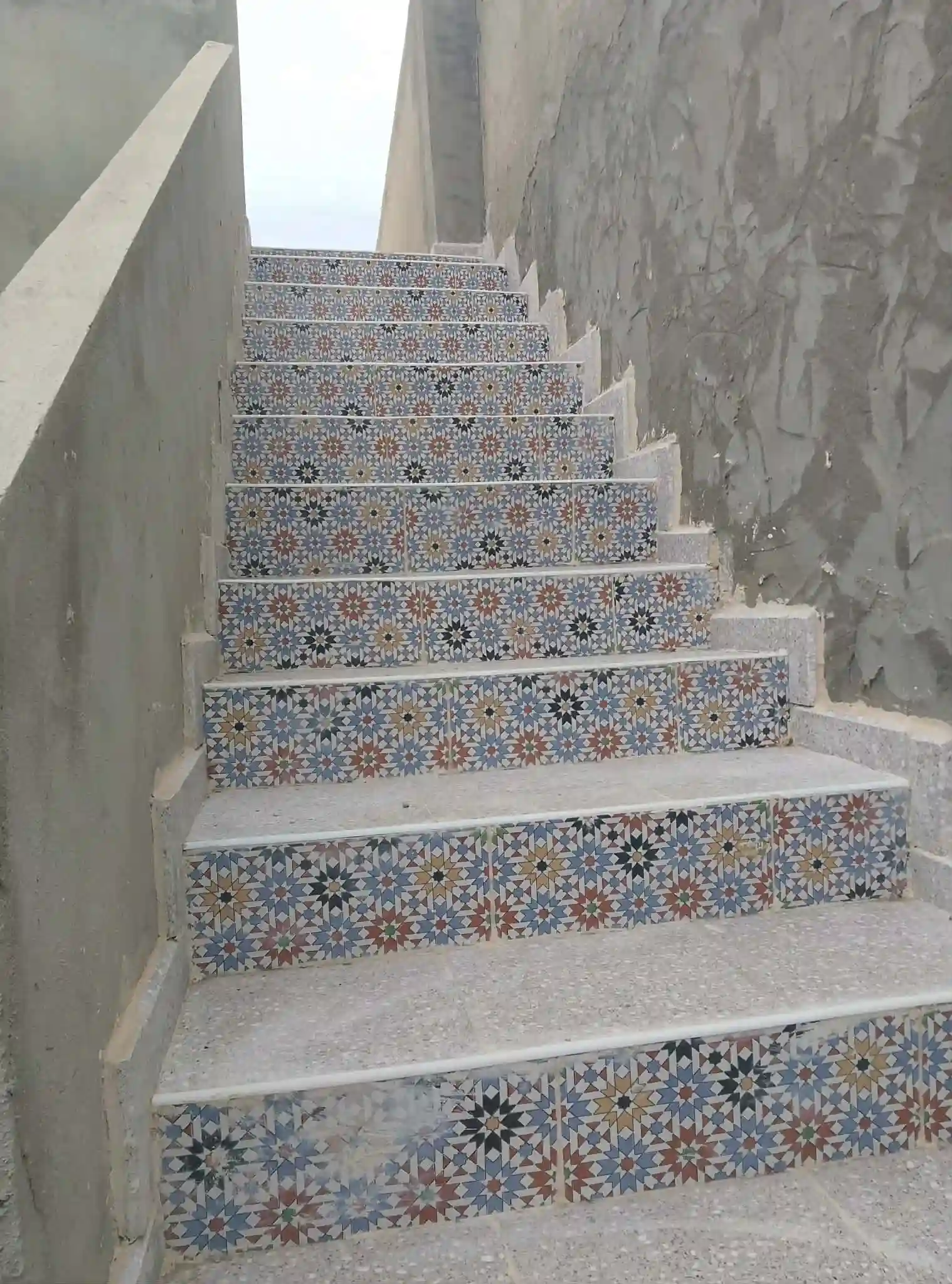 Maison Neuf 200m s 3 Avec Fond de Commerce à Raoued - Vue 2