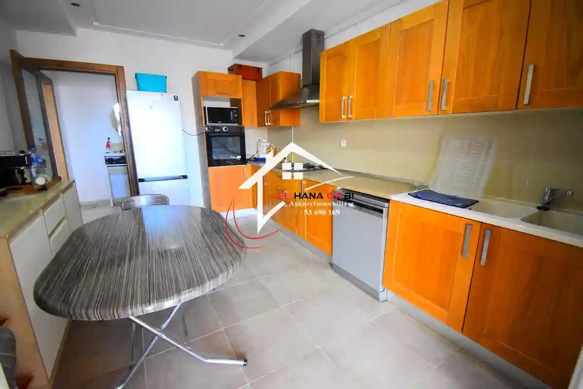 à Vendre Appartement s+3 Avec Piscine en Plein Zone Touristique - Vue 6