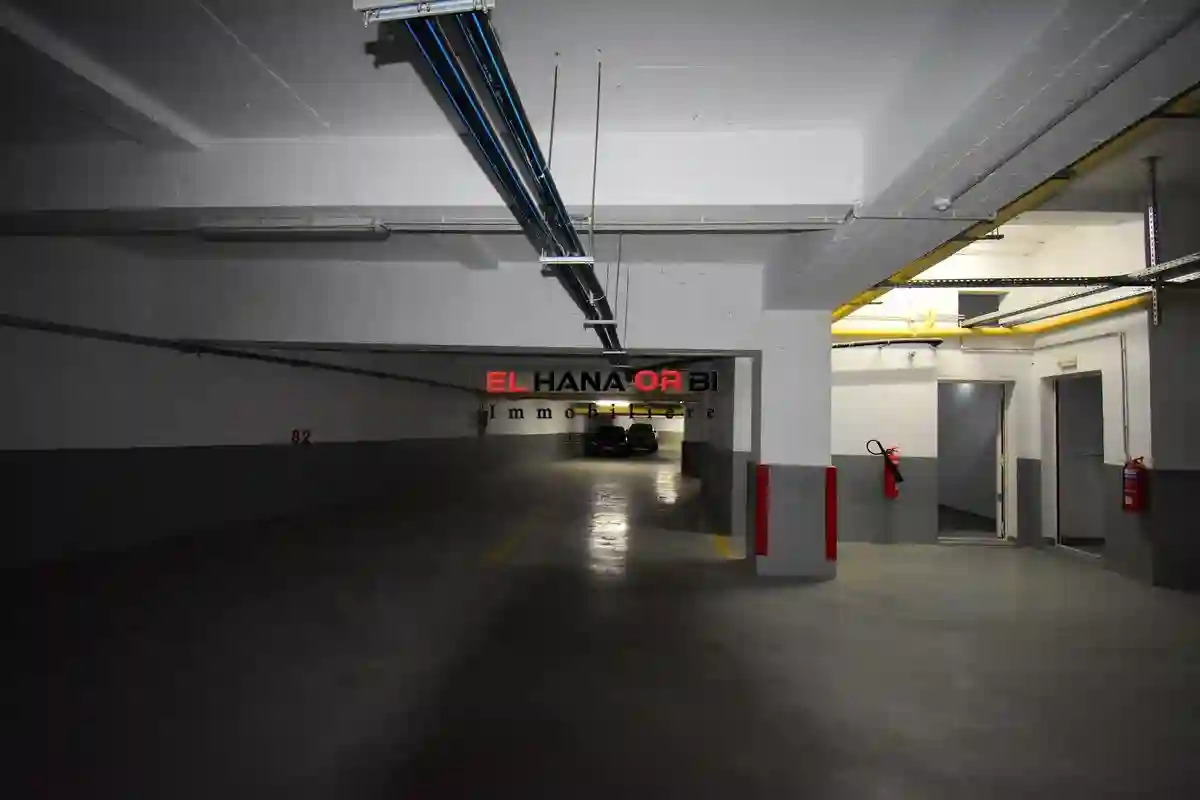 Un Bien Pour Toute L’année Avec Parking en Plein Zone Touristique - Vue 5