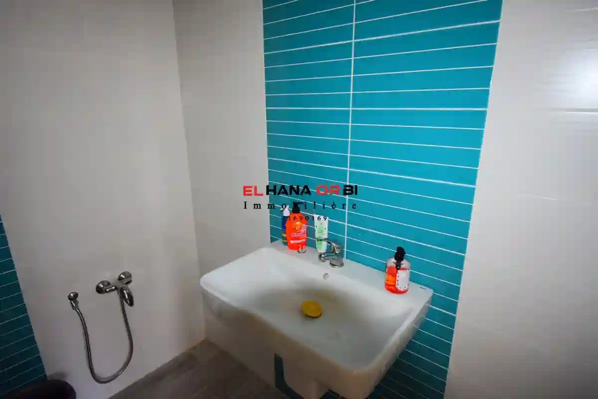 Un Bien Pour Toute L’année Avec Parking en Plein Zone Touristique - Vue 7