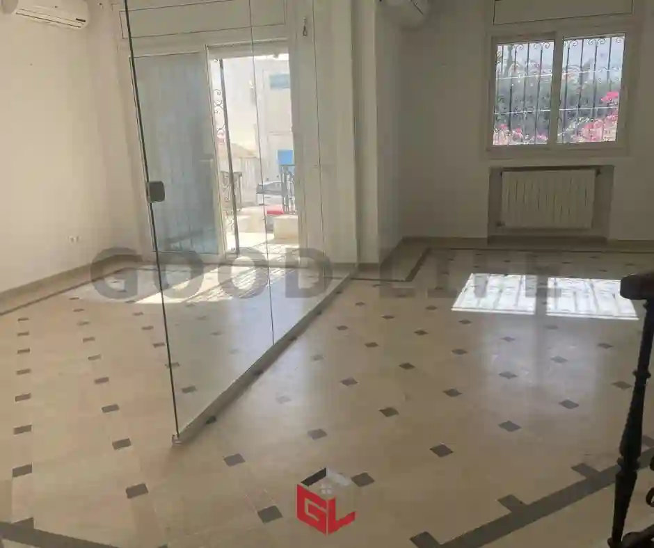 Triplex de 200 m2 au lac 1 à Berge Du Lac - Vue 2