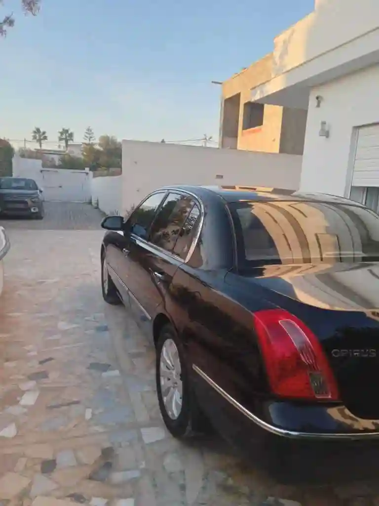 Kia Opirus v6 - Vue 4