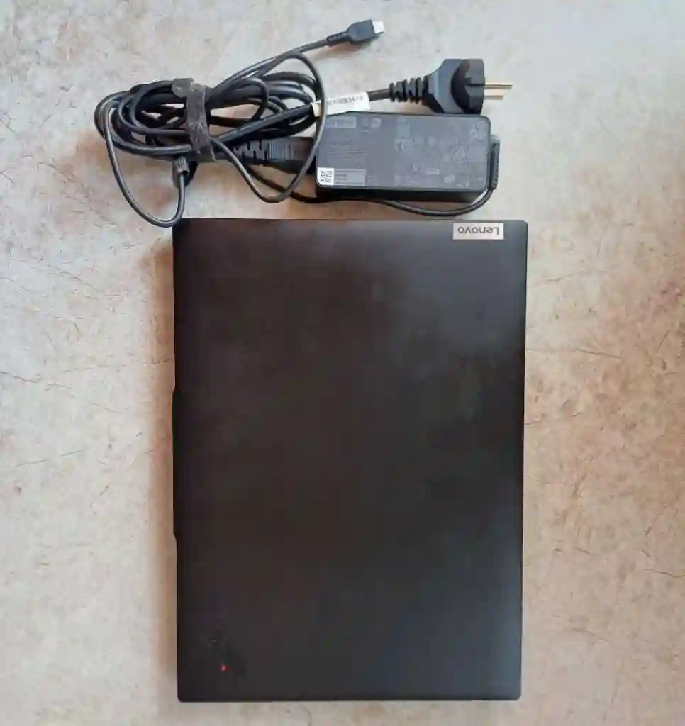 Lenovo (ryzen) - Vue 1