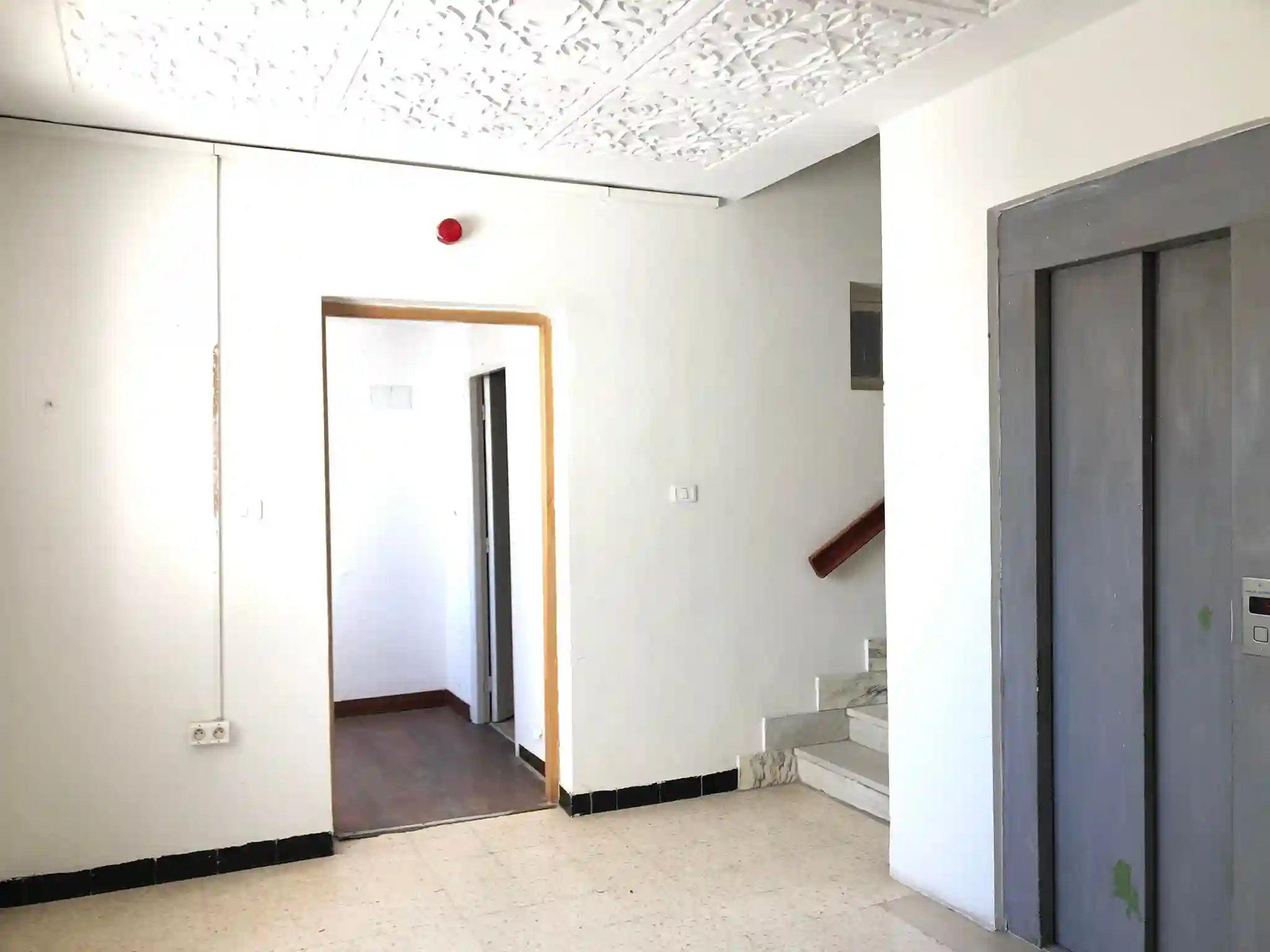 Immeuble 1800 m au Belvédère Tunis à Tunis Belvedere - Vue 2