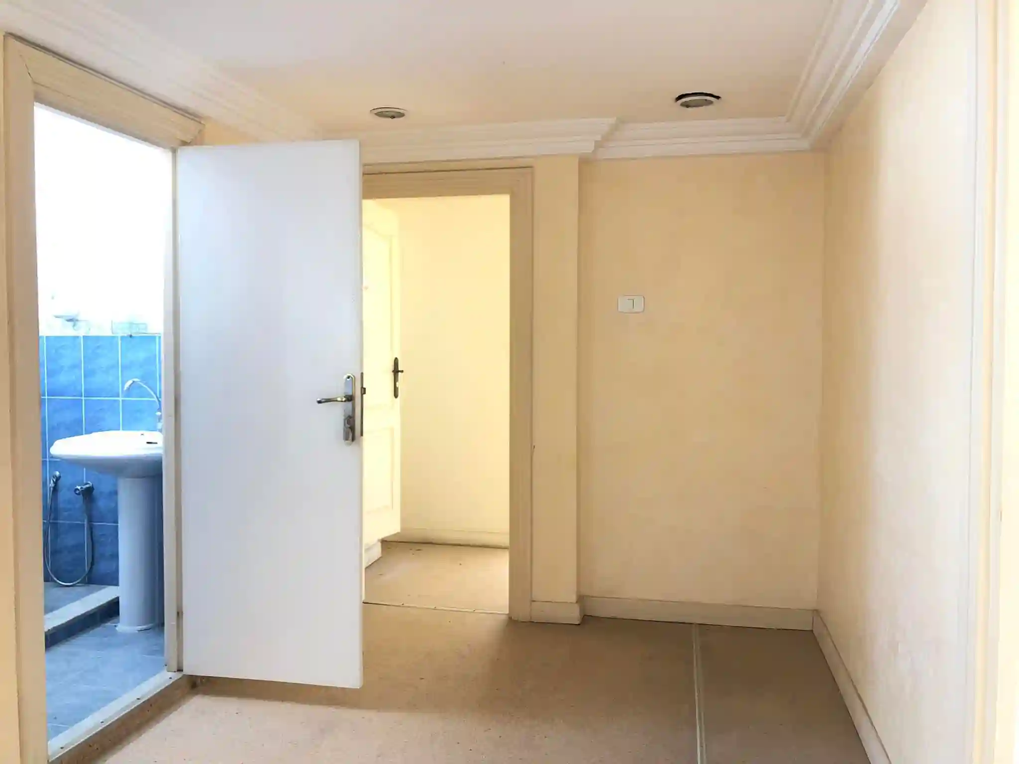 Immeuble 1800 m au Belvédère Tunis à Tunis Belvedere - Vue 4