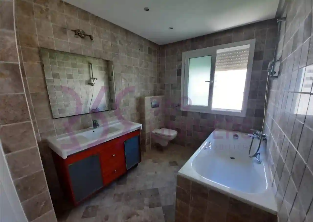 Duplex Avec Jardin a la Marsa ref Rd007 à Cite El Khalil - Vue 1