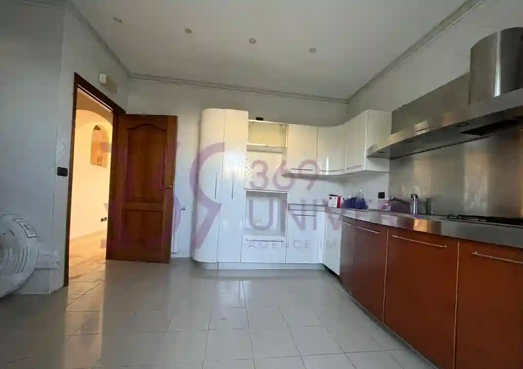 Duplex Avec Piscine a Gammarth ref Rd005 à Gammart - Vue 3