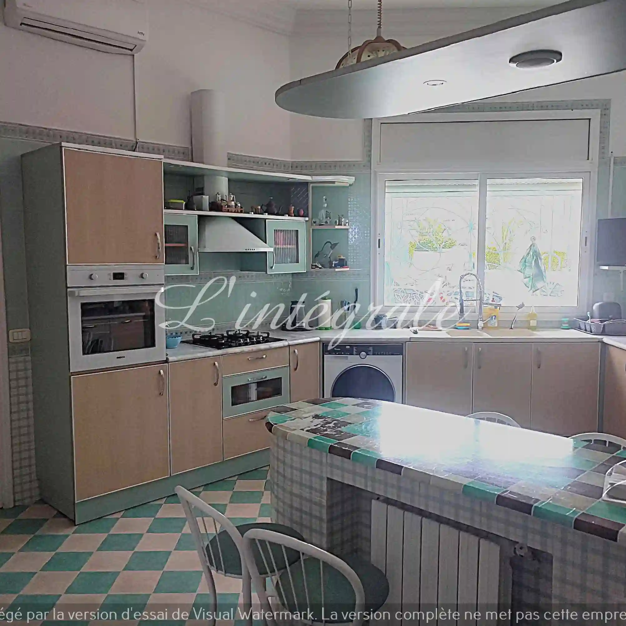 Magnifique Villa Commerciale de 3 Niveaux à Cite Ennasr 2 - Vue 5