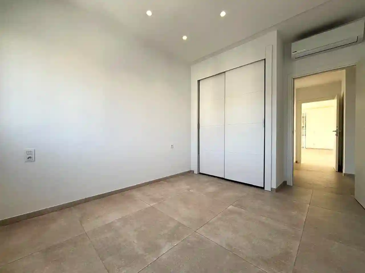 Un Appartement s3 Neuf à Chotrana 2 à Chotrana 2 - Vue 2