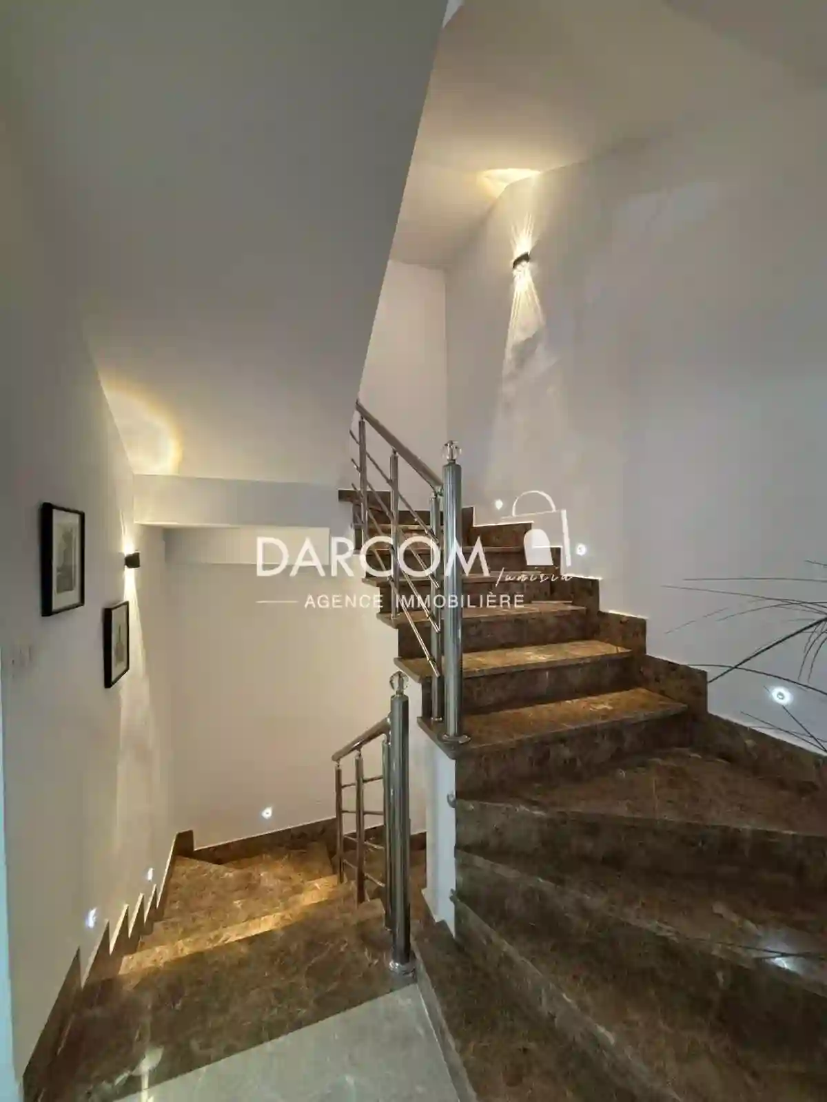 Villa Jumelée Avec Piscine à La Soukra - Vue 1