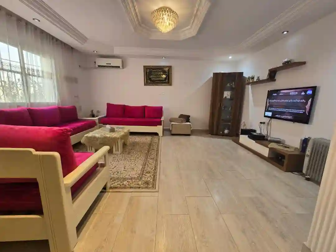 Villa au Mourouj Trois à El Mourouj - Vue 1