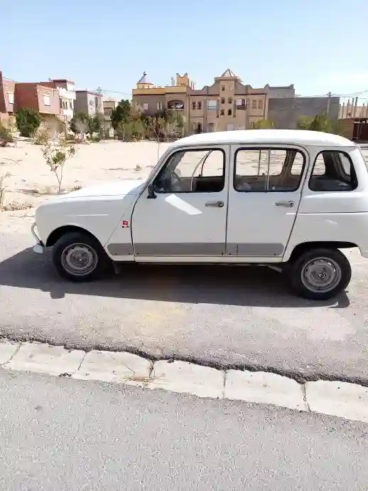 Excellente Renault 4L - Vue 1