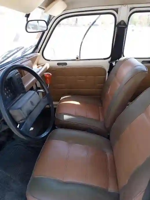 Excellente Renault 4L - Vue 4