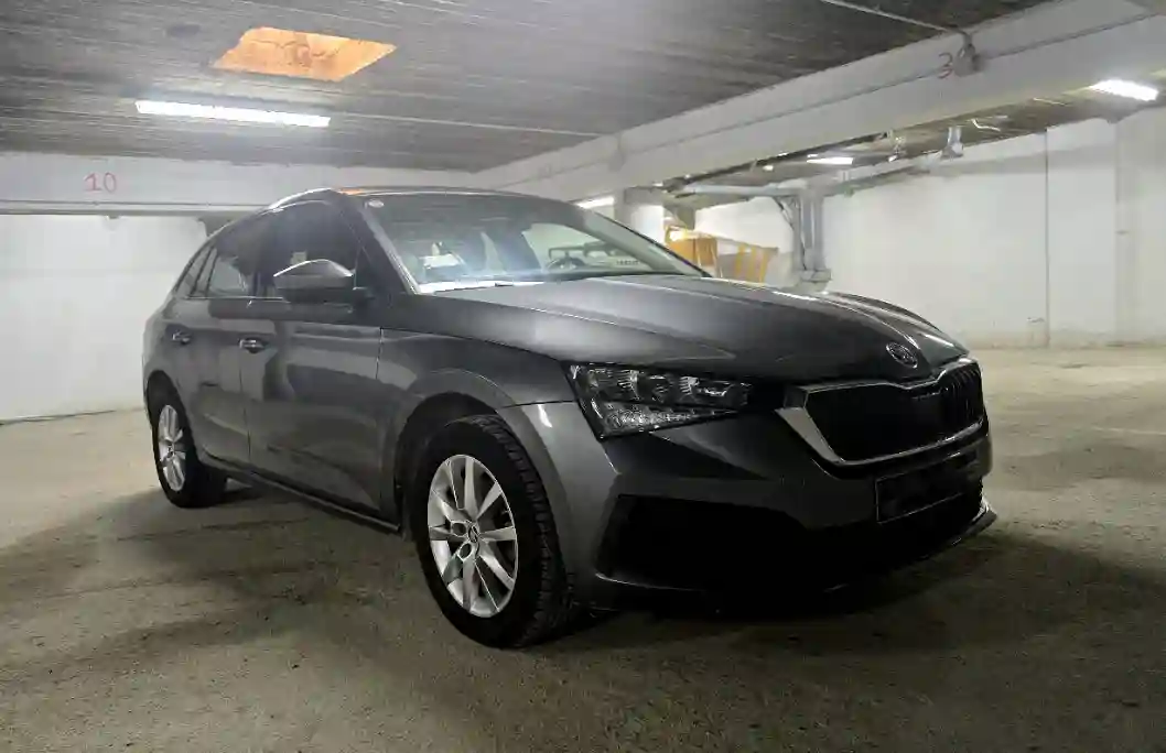 Skoda Scala tsi Essence à Berge Du Lac - Vue 2