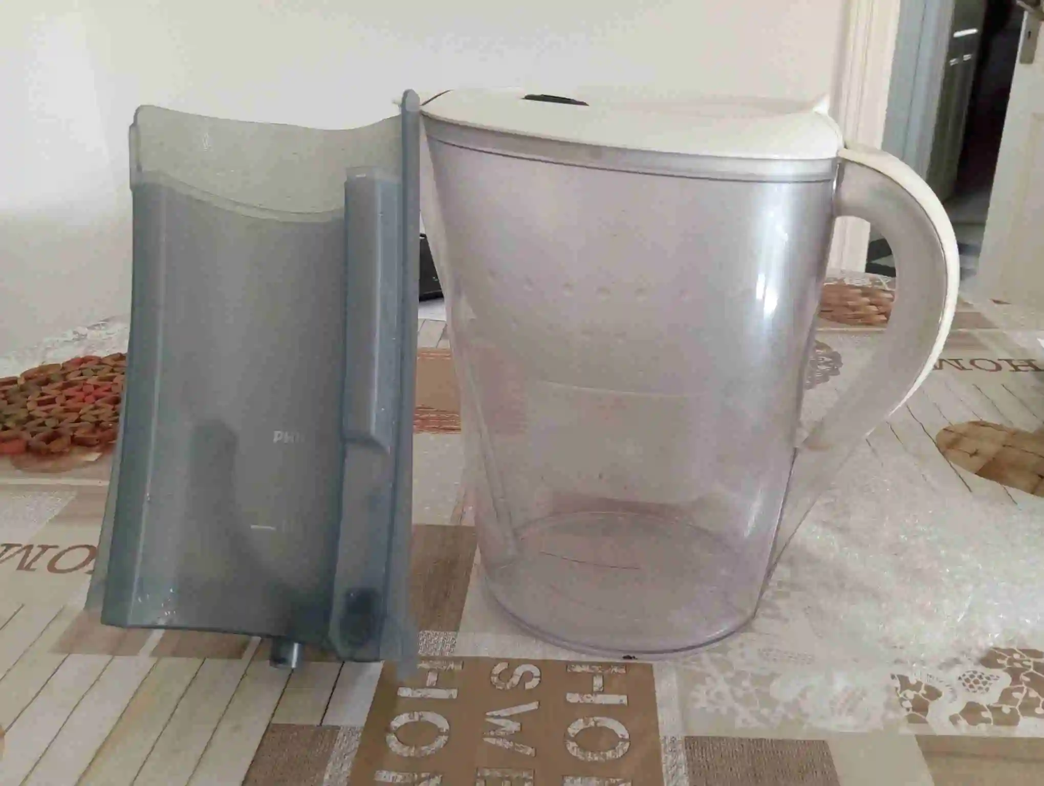Carafe Brita et Réservoir D'eau Philips à El Menzah - Vue 1